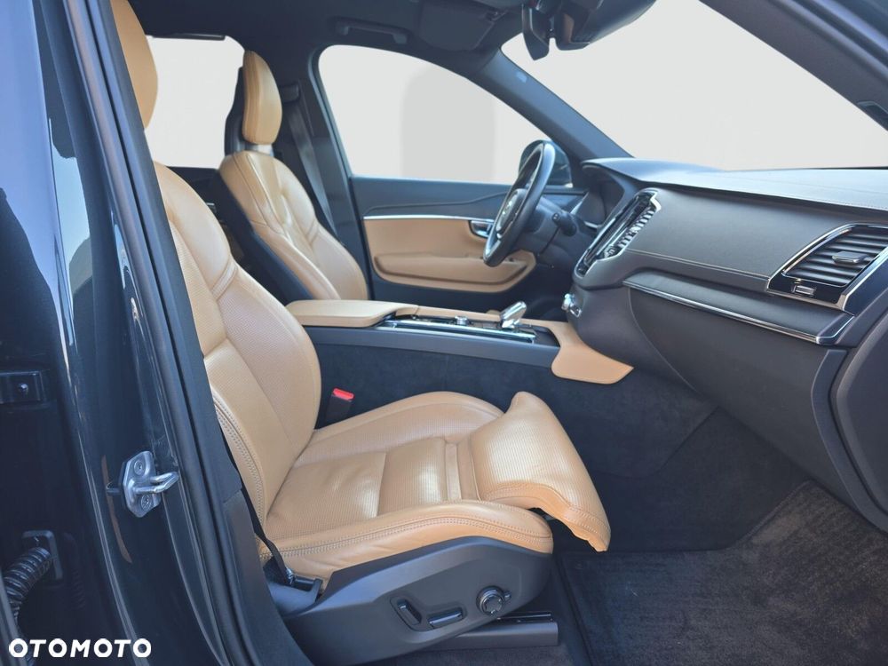 Volvo XC 90 - 16