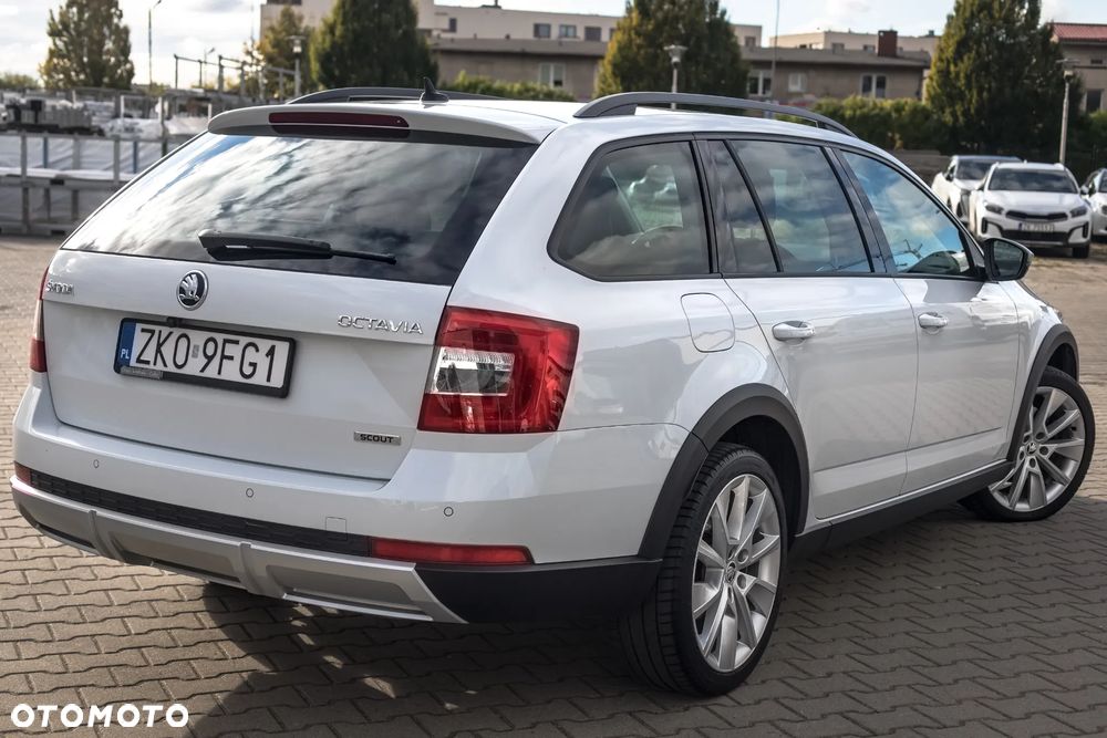 Skoda Octavia Scout 2.0 TDI 4x4 DSG - 22