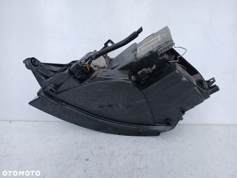 REFLEKTOR PRZÓD PRZEDNI PRAWY LAMPA AUDI TT 8N XENON 8N0941004BJ - 3