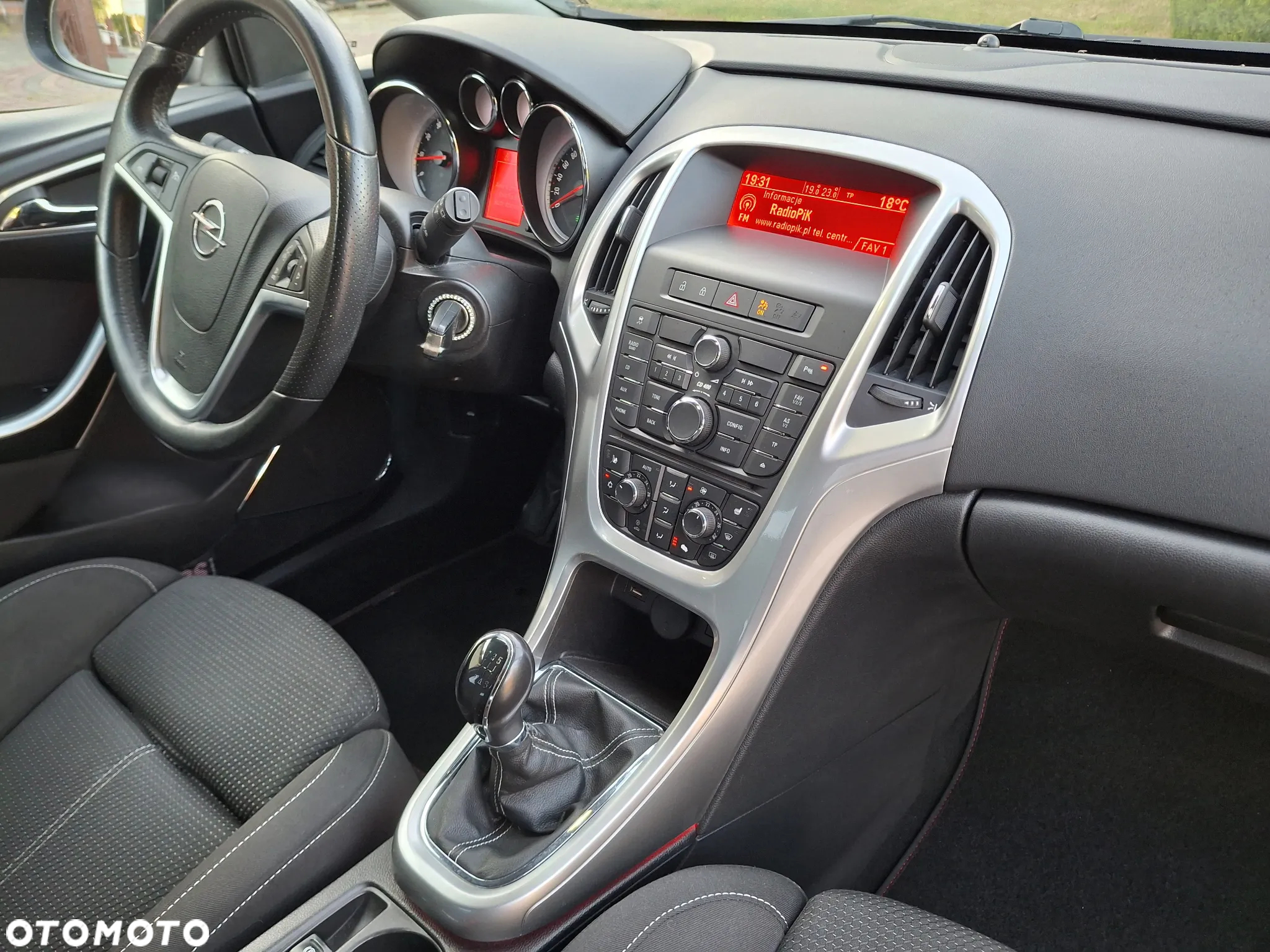 Opel Astra 1.4 Turbo Cosmo - 26