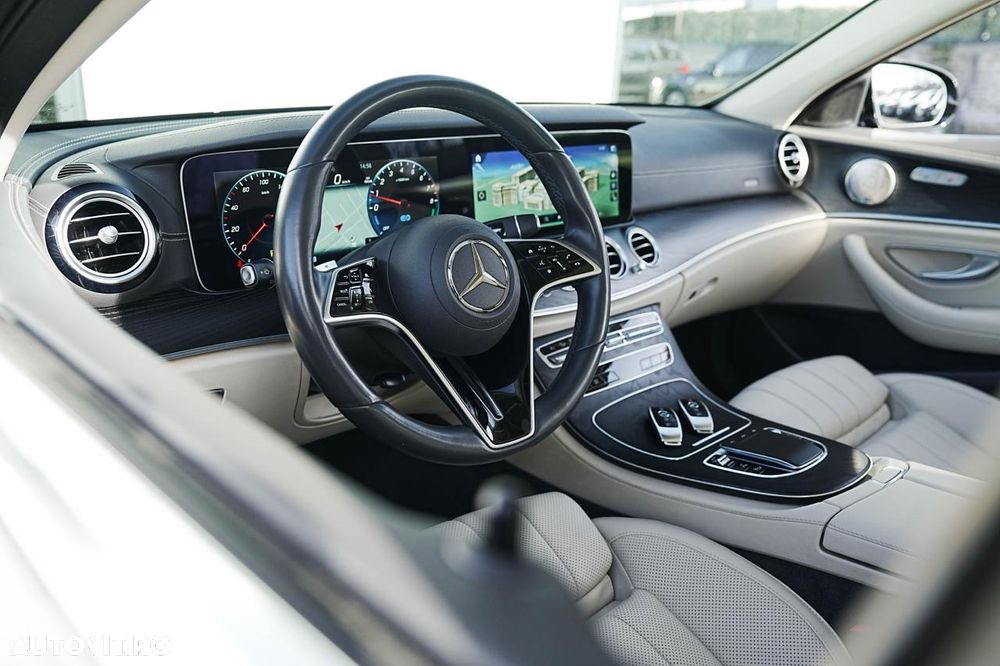 Mercedes-Benz E 300 4MATIC 9G-TRONIC Exclusive - 8