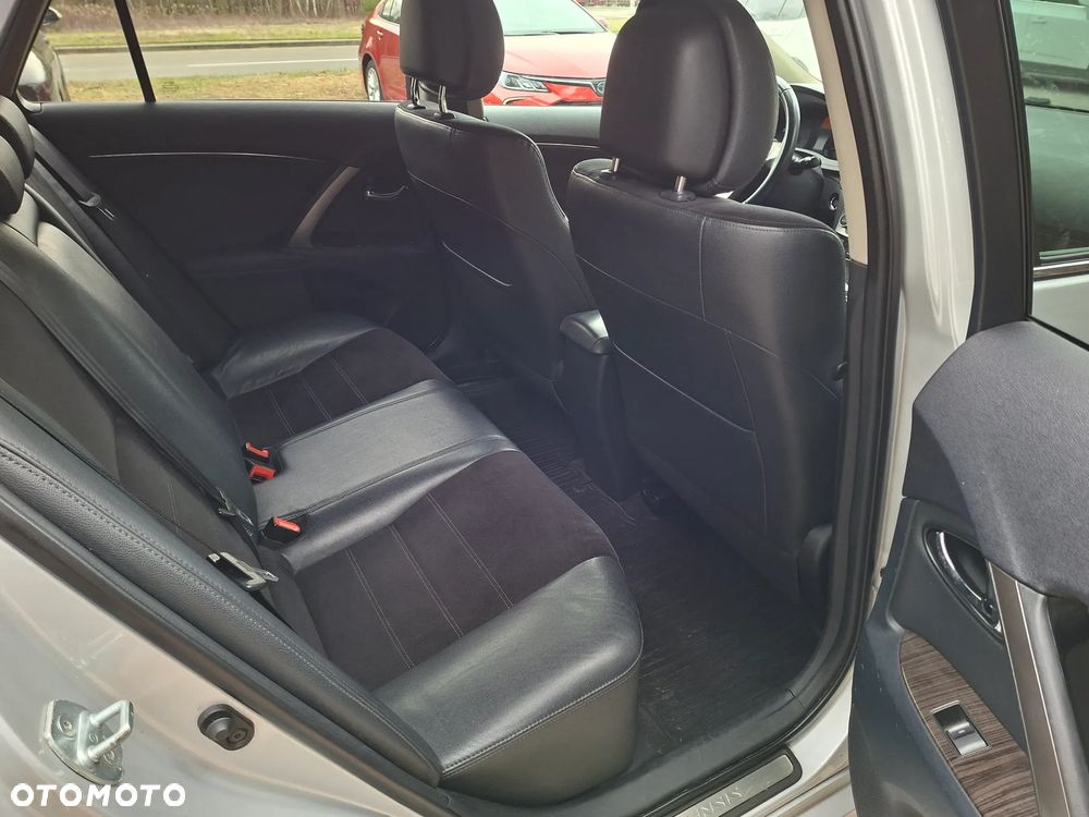 Toyota Avensis 2.0 D-4D Sol - 16