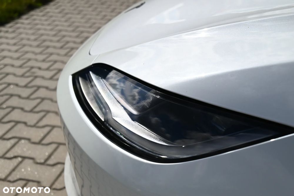 Tesla Model 3 - 12