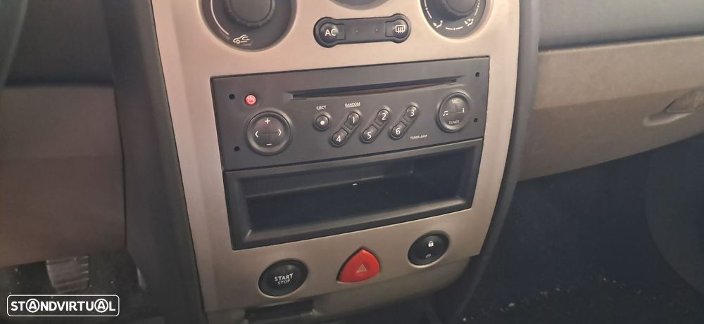 Renault Mégane 1.5 dCi Confort Authentique - 8