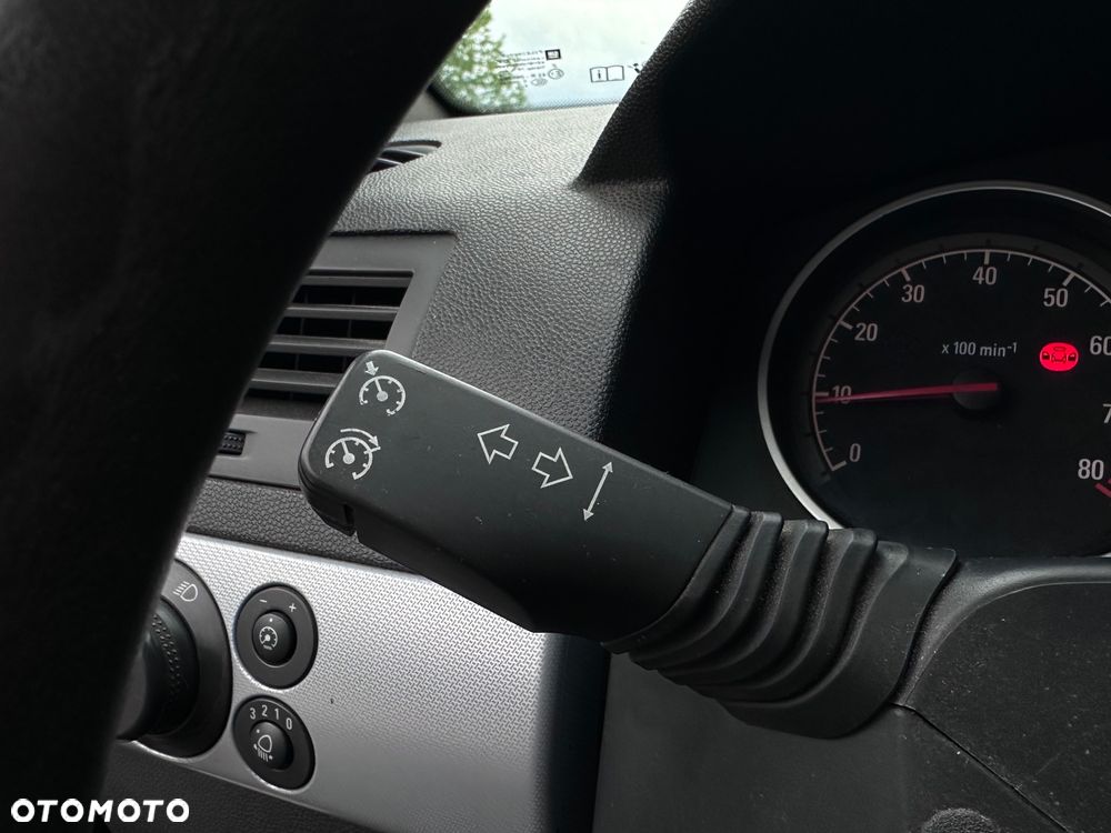 Opel Astra 1.6 Catch me now - 14