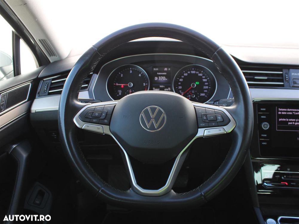 Volkswagen Passat - 17