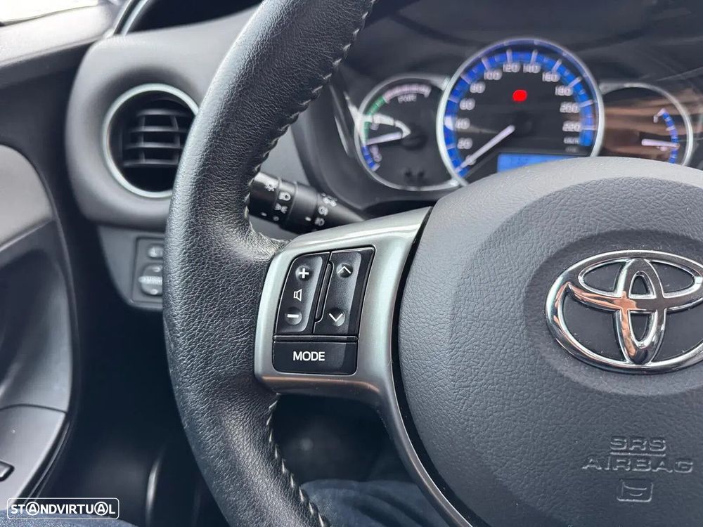 Toyota Yaris - 30