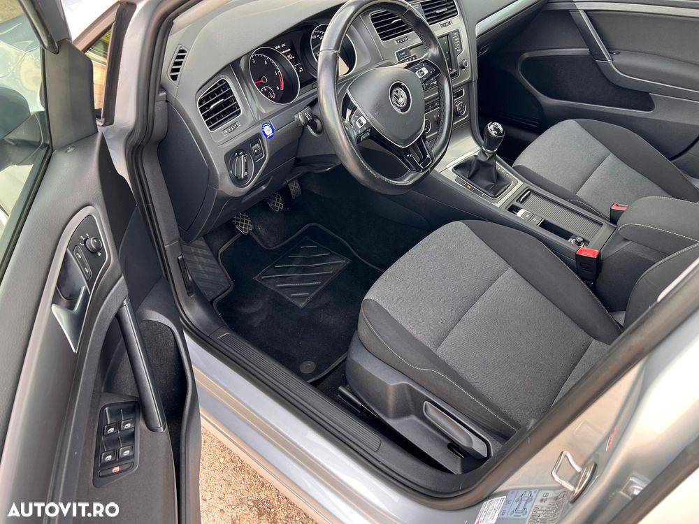 Volkswagen Golf 1.6 TDI Comfortline - 9