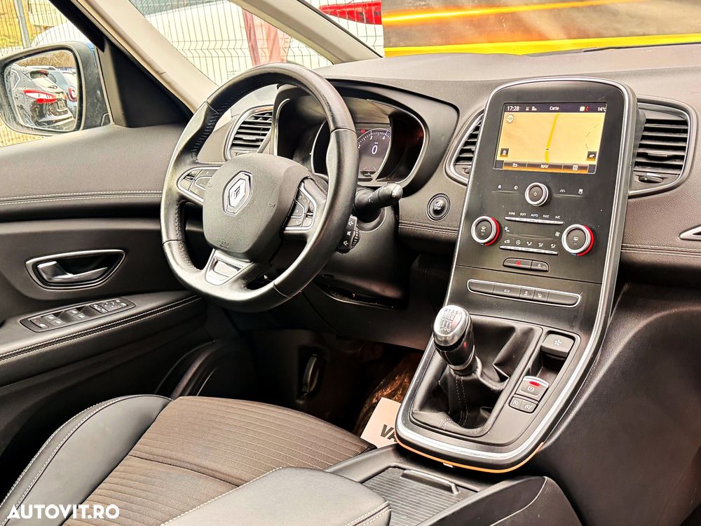 Renault Grand Scenic - 6