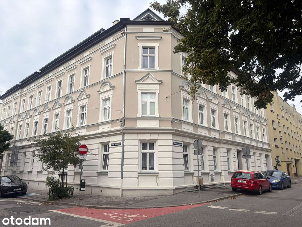 Kameralne mieszkanie do zamieszkania w odnowionej kamienicy