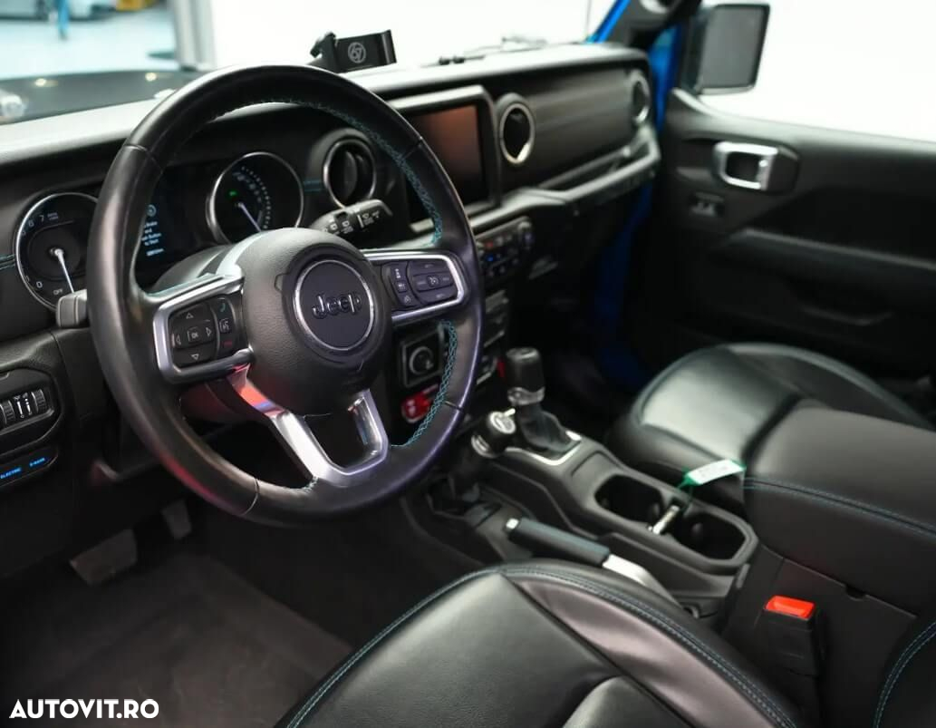 Jeep Wrangler - 27