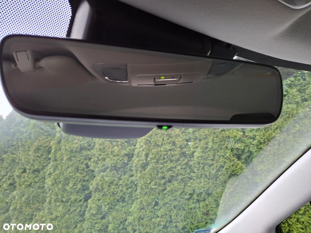 Toyota Corolla 1.8 Hybrid Comfort - 31