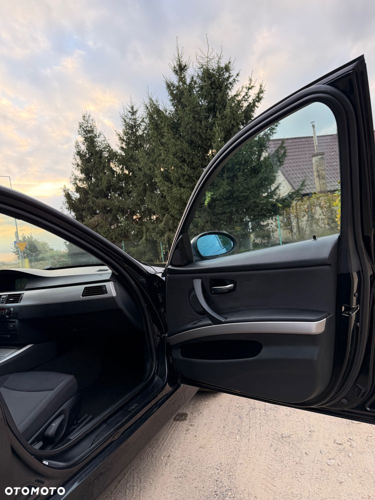 BMW Seria 3 320i - 20