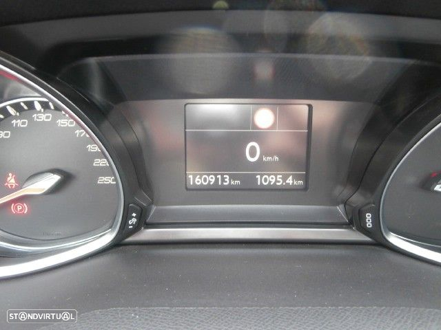 Peugeot 308 BlueHDi 130 Black Edition - 25