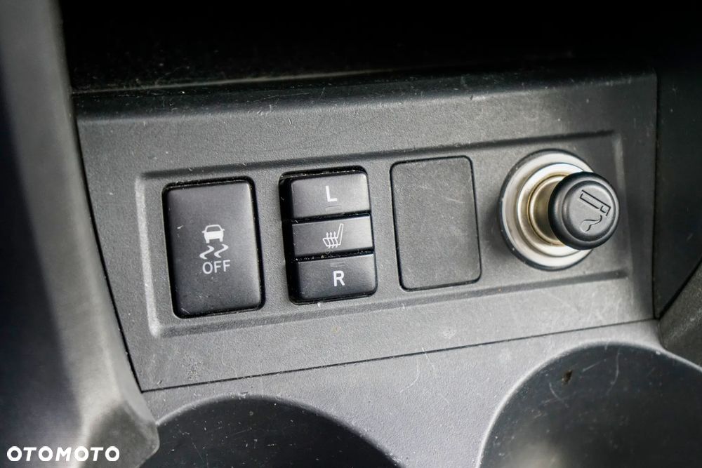 Toyota RAV4 2.0 VVT-i Premium - 29