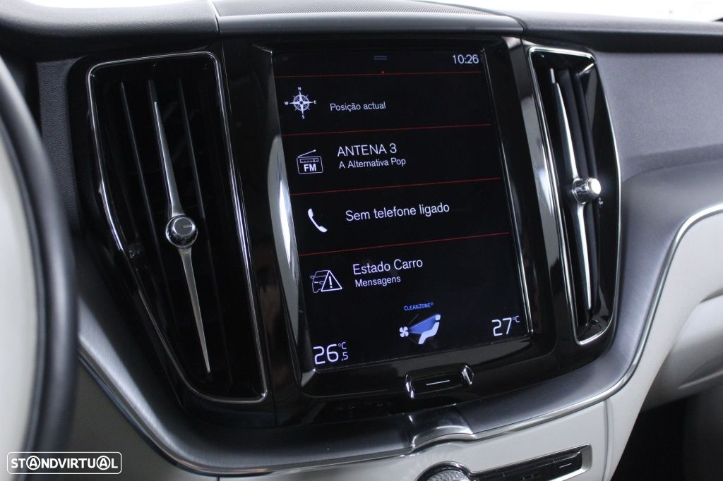 Volvo XC 60 2.0 D4 Momentum Geartronic - 27