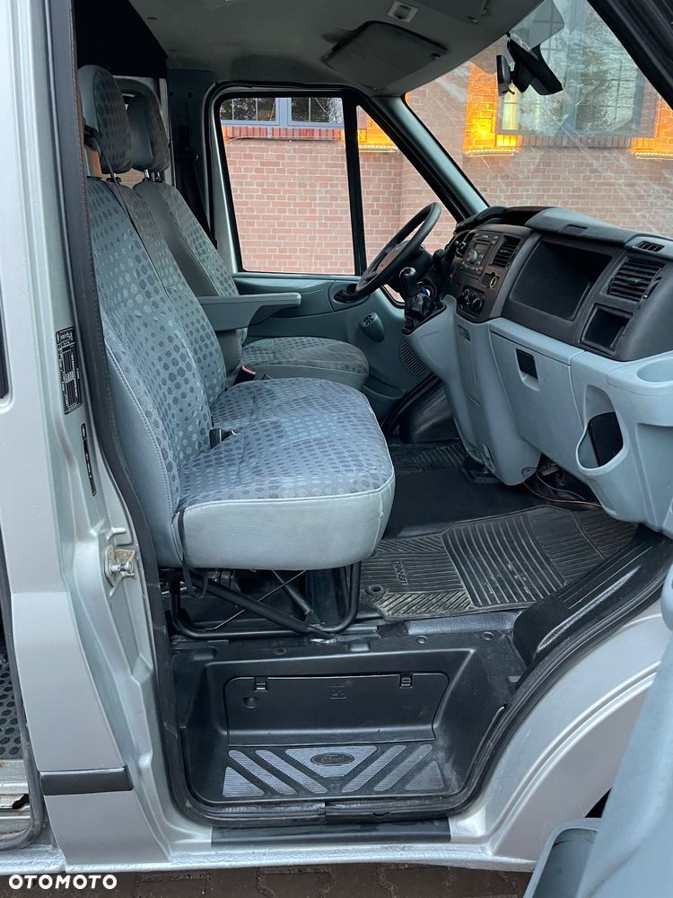 Ford Transit - 11