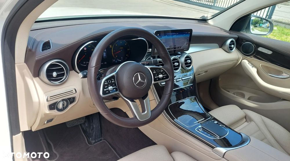Mercedes-Benz GLC - 18
