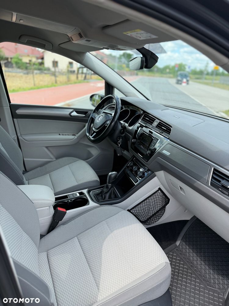 Volkswagen Touran 1.6 TDI SCR BlueMotion Technology DSG Trendline - 14