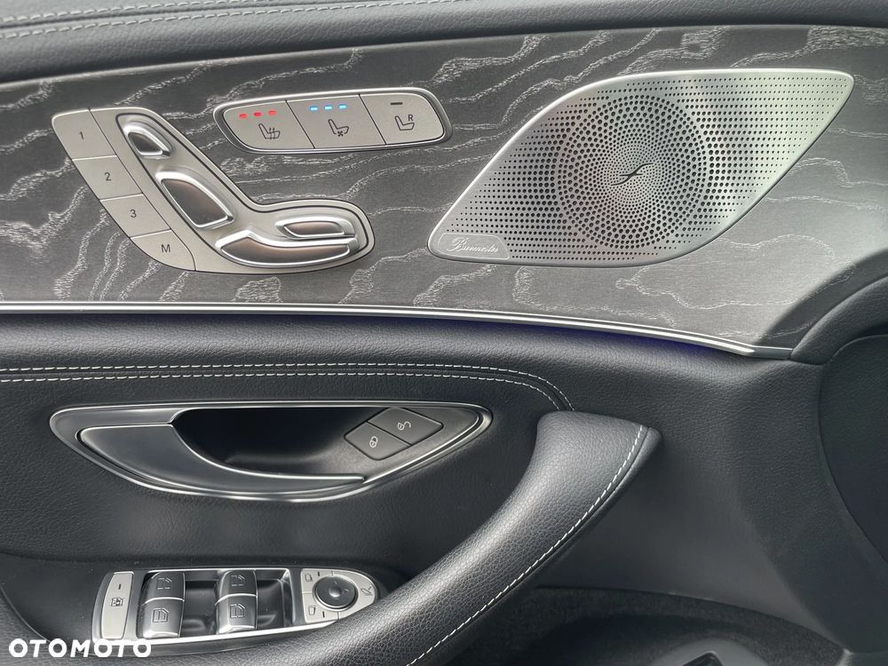 Mercedes-Benz CLS - 24