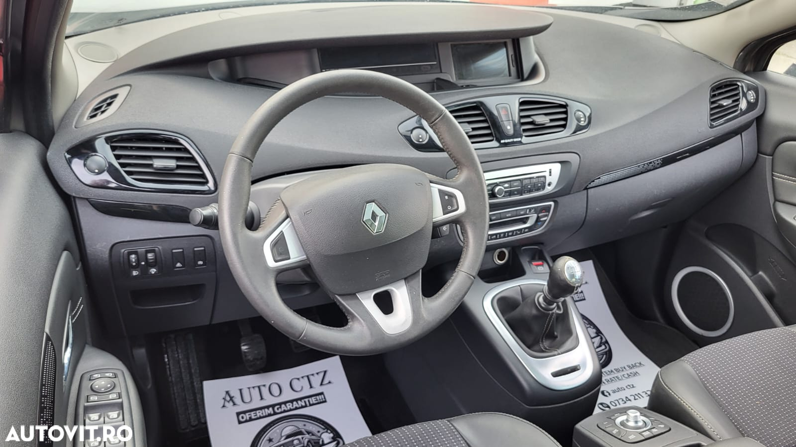 Renault Grand Scenic dCi 130 FAP Start & Stop Luxe - 29