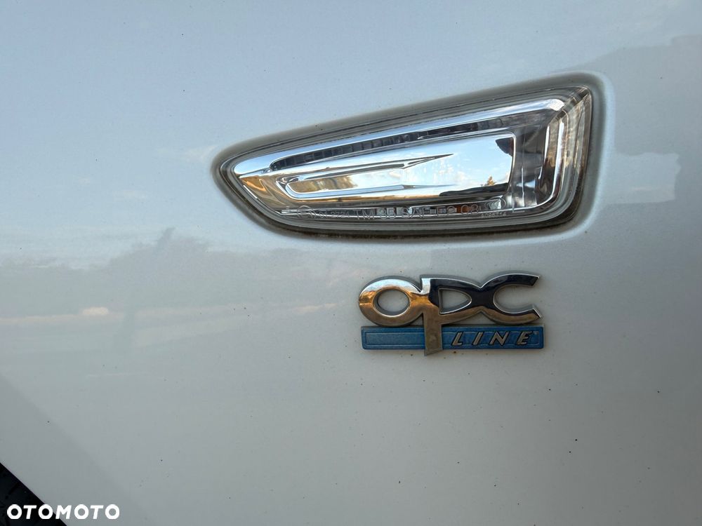 Opel Insignia - 25