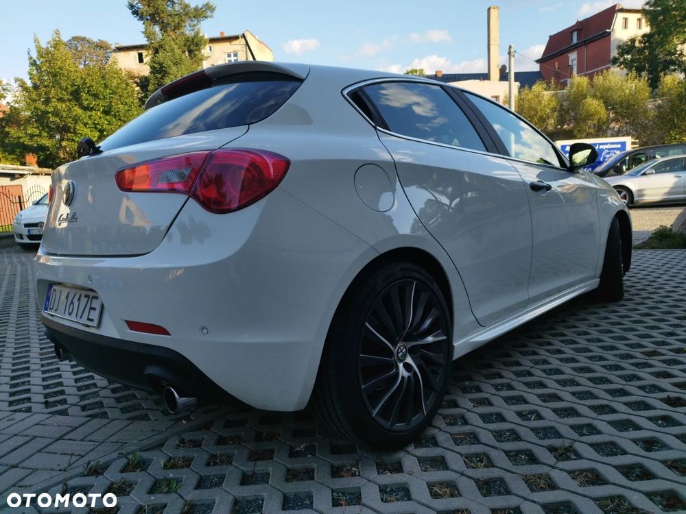 Alfa Romeo Giulietta 1750 TBi QV TCT - 8