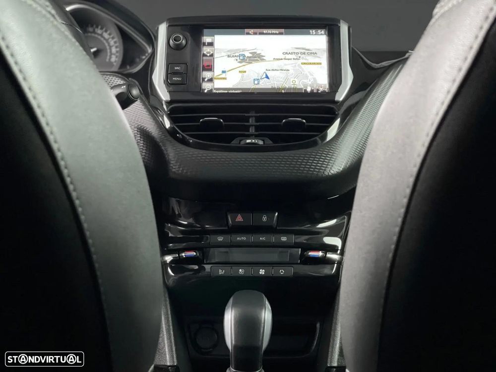 Peugeot 2008 - 10