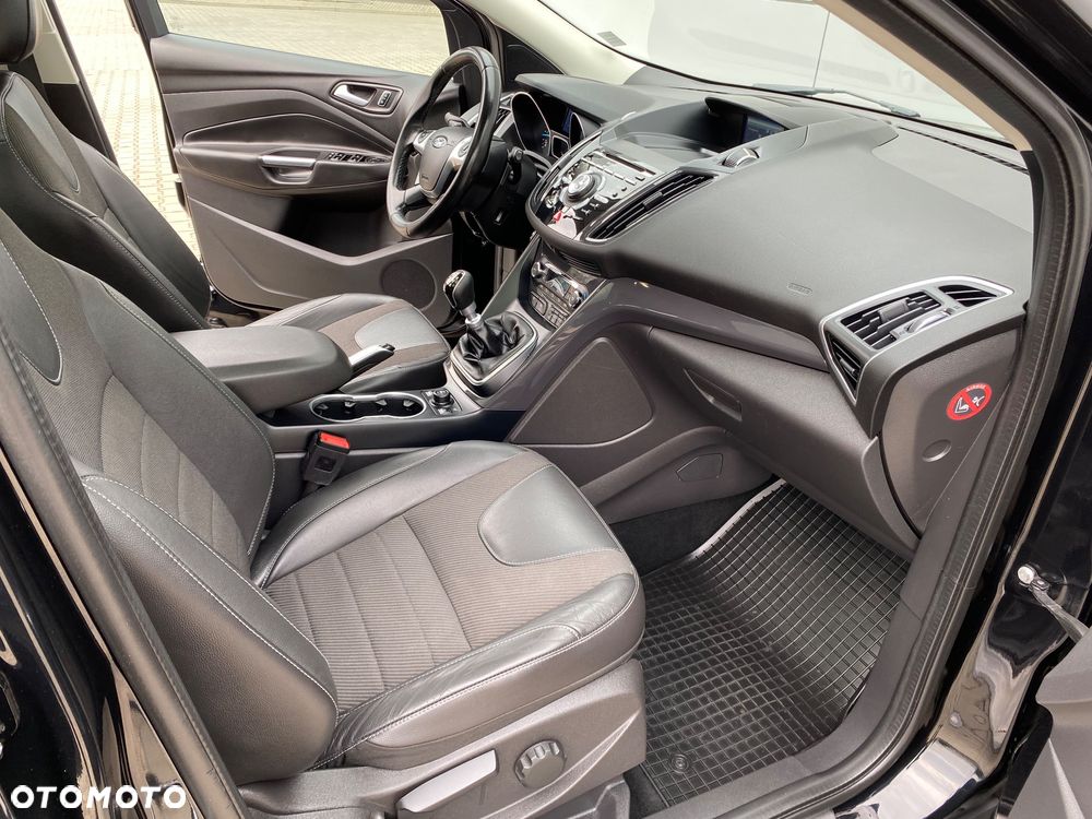 Ford Kuga 2.0 TDCi 4x4 Titanium - 14