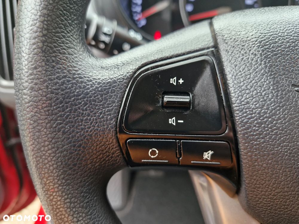 Kia Rio 1.4 Fifa World Cup Edition - 13