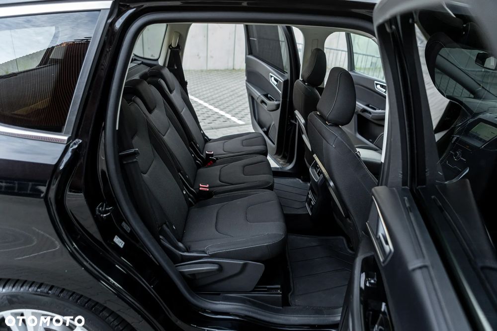 Ford S-Max - 32