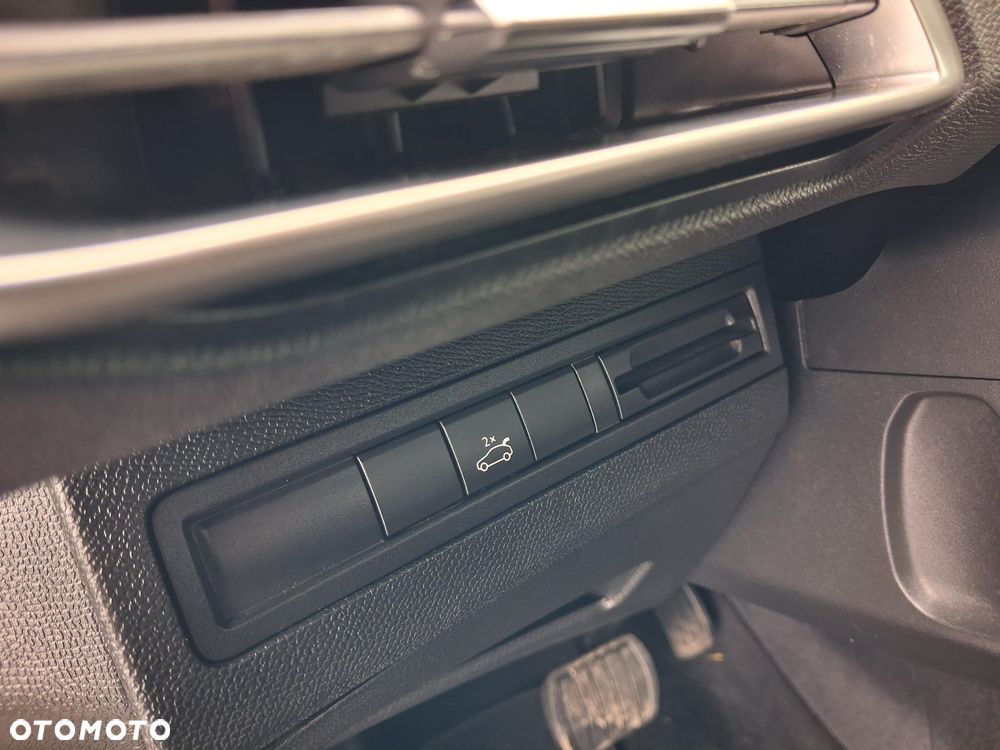 Peugeot 5008 PureTech 130 EAT8 Stop & Start Allure Business-Paket - 24