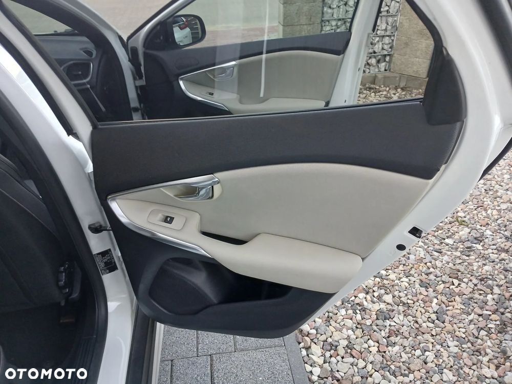 Volvo V40 Cross Country D2 Kinetic - 21