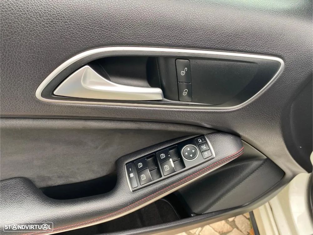 Mercedes-Benz A 180 CDI AMG Line - 11