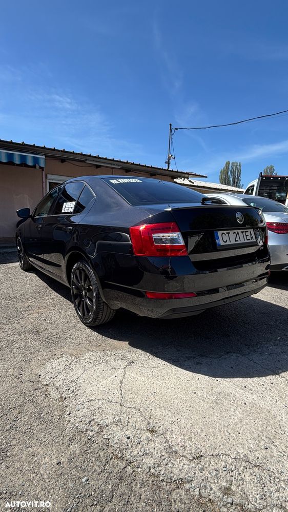 Skoda Octavia 2.0 TDI DSG 4X4 Style - 6