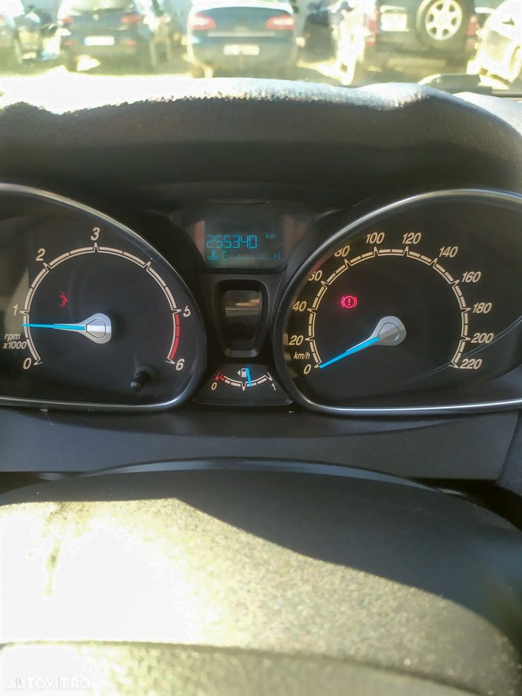 Ford Fiesta 1.5 TDCi Trend - 8