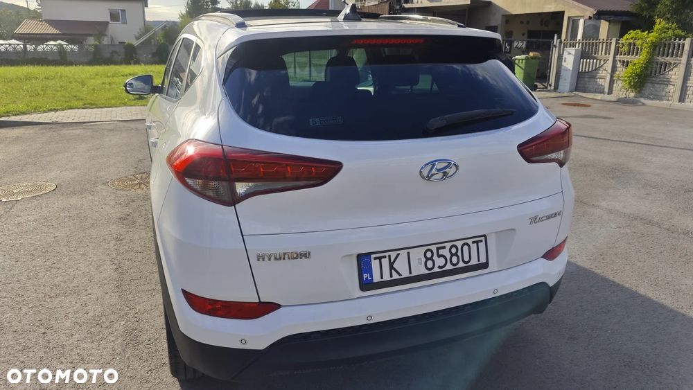 Hyundai Tucson 1.7 CRDI BlueDrive Comfort 2WD DCT - 11