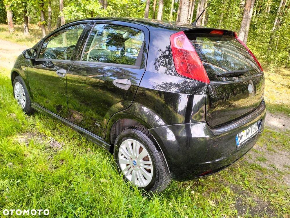 Fiat Punto 1.4 16V Dynamic - 24