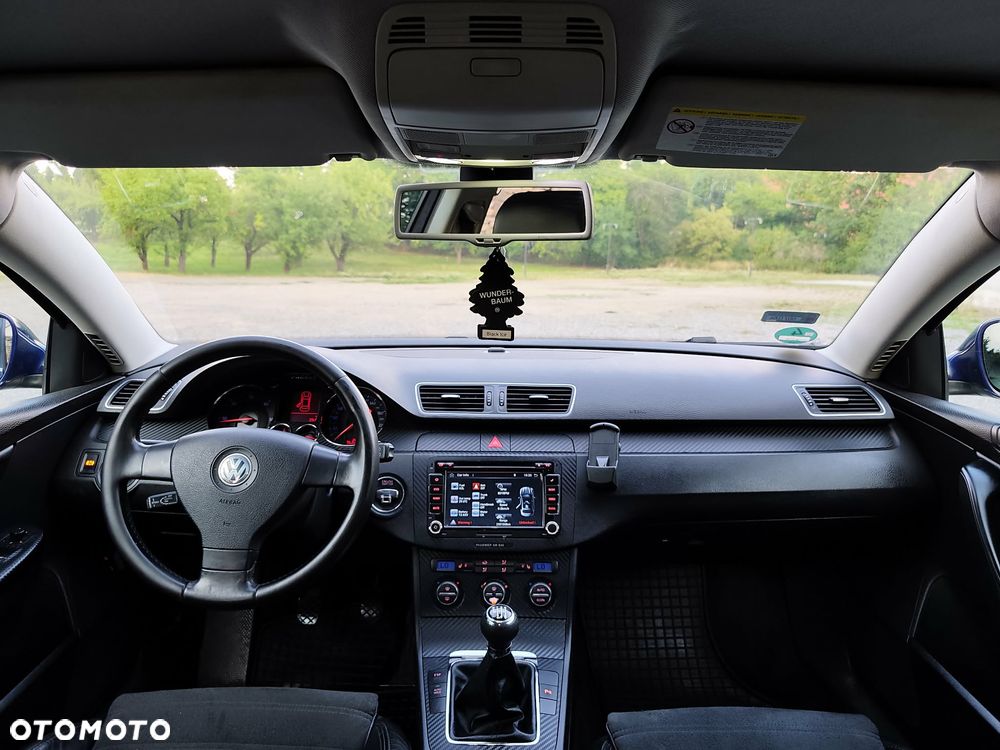 Volkswagen Passat 2.0 TDI Highline - 19