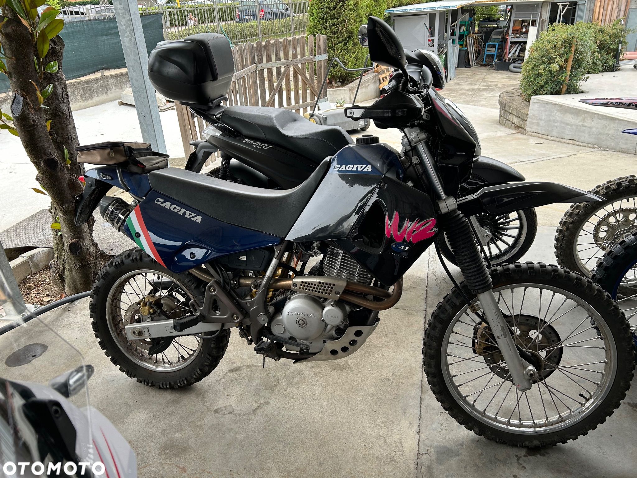 Cagiva W