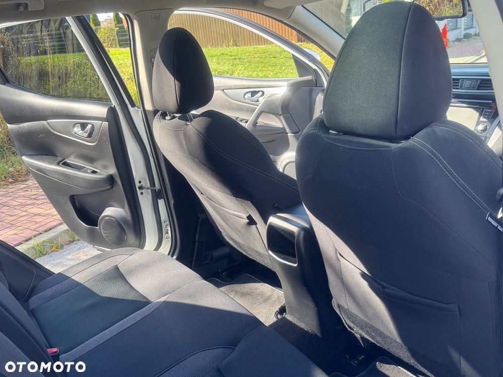 Nissan Qashqai 1.3 DIG-T TEKNA - 27