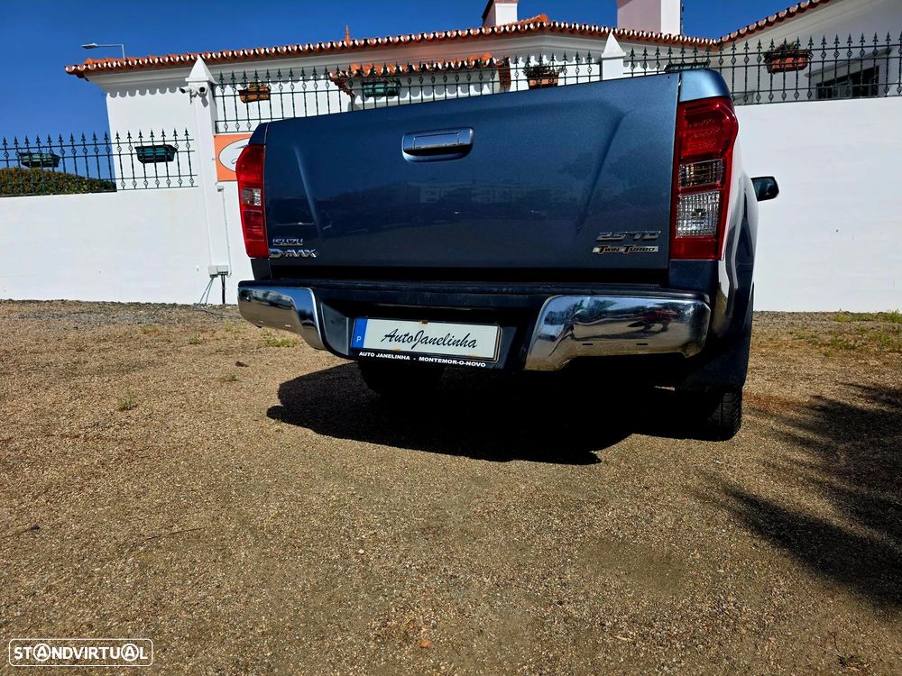 Isuzu D-Max 2.5 DTi CD 4WD LS - 8