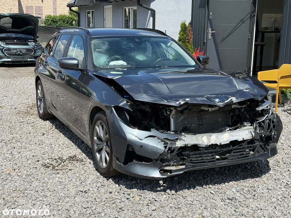 BMW Seria 3 318d MHEV Sport Line - 4