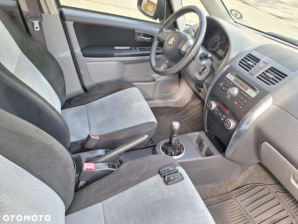 Suzuki SX4 1.6 Premium 4WD - 15