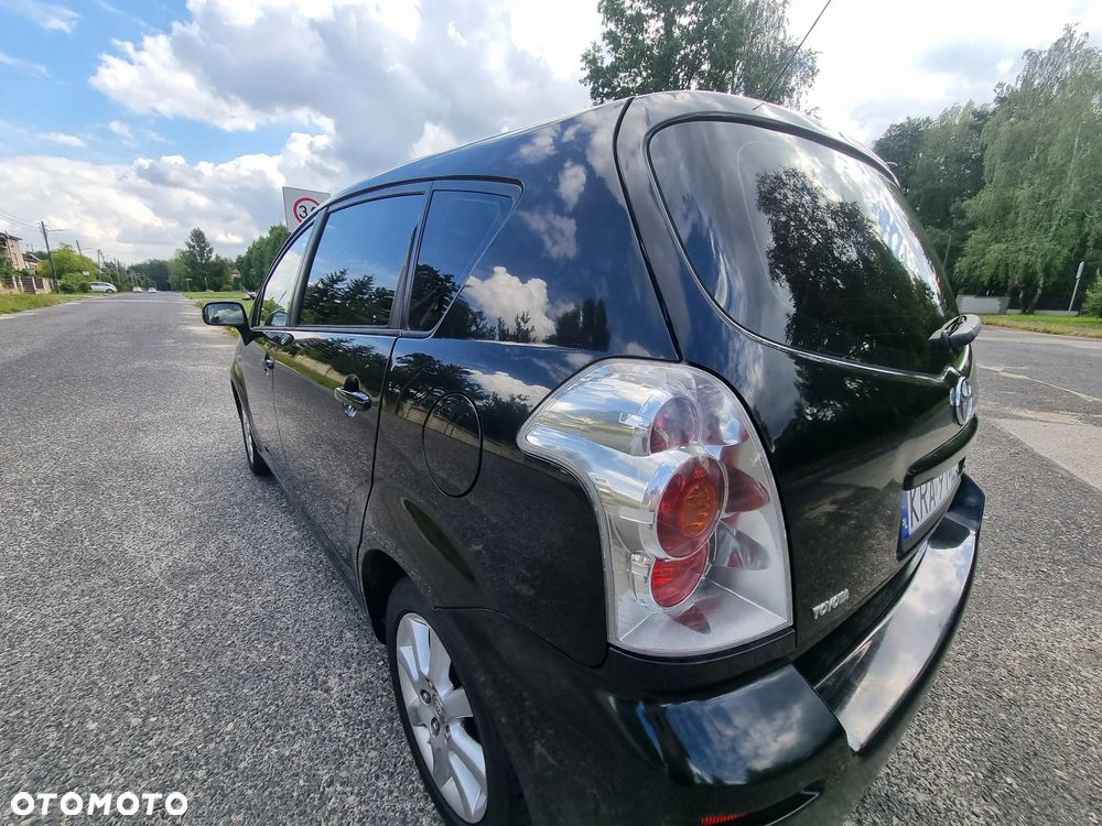 Toyota Corolla Verso 2.0 D-4D Sol - 30
