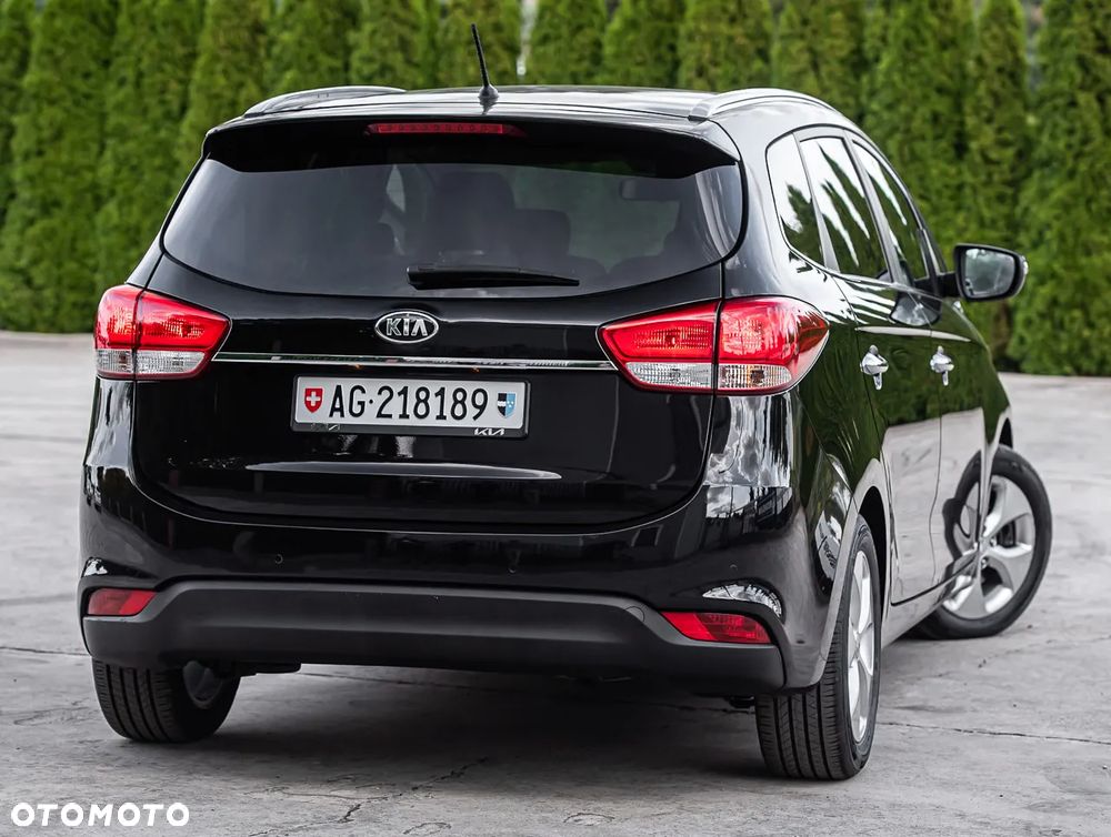 Kia Carens - 12