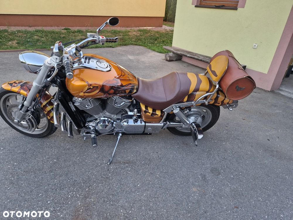 Honda VTX - 12