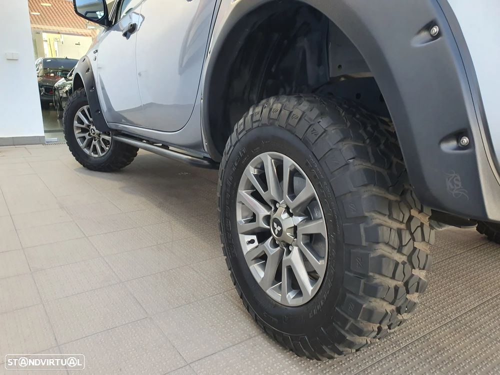 Mitsubishi L200 2.5 DI-D CD Invite AC CC 4WD - 16