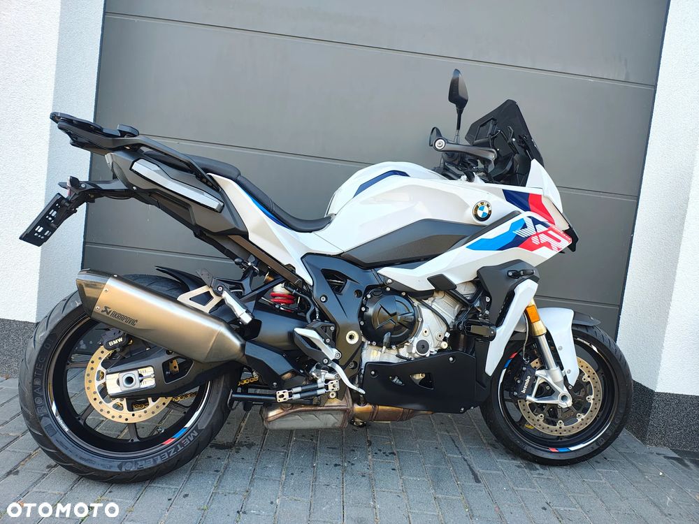 BMW XR - 8