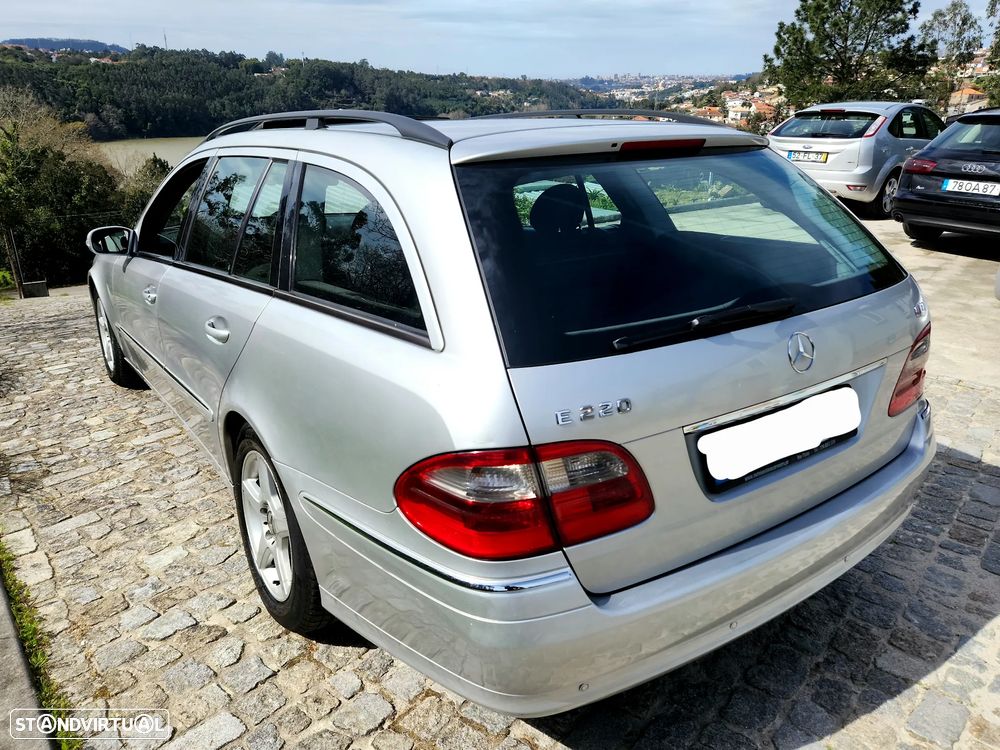 Mercedes-Benz E 220 CDi Avantgarde - 4